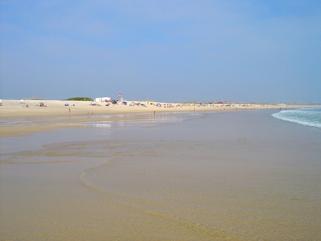 vista da praia de vila real de santo antónio
